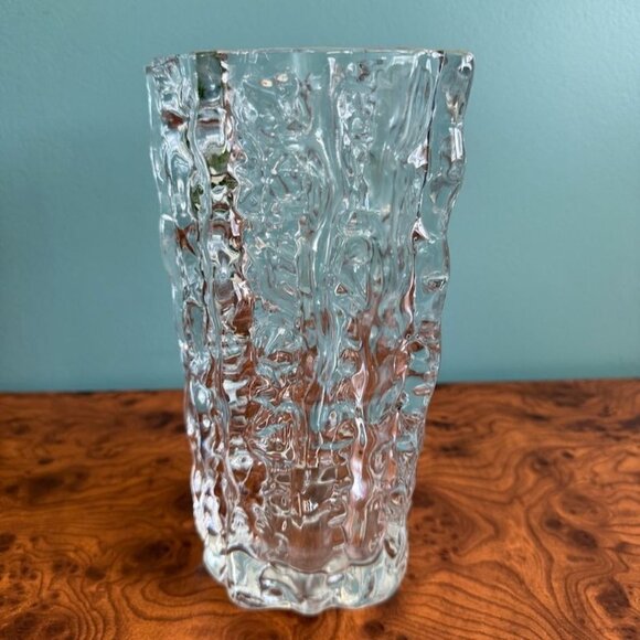 Vintage Mikasa Frostfire Clear Textured Solid Glass Vase 9.5" Tall Diamond Shape - Picture 4 of 11